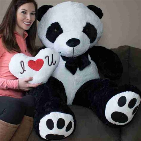 7 Best Giant Panda Stuffed Animal On Amazon