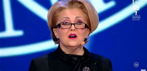 Customize a logo for your company easily with our free online logo maker. Gest minunat facut de castigatoarea concursului IUmor