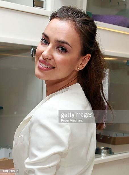 Irina Shayk Spreads Holiday Cheer At With The Aspca Photos And Premium High Res Pictures Getty