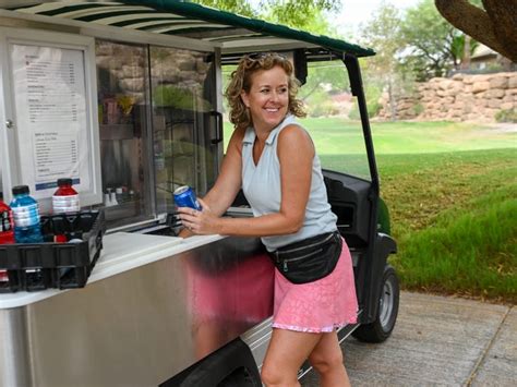 Im A Beverage Cart Driver On A Golf Course In Las Vegas Earning Tips