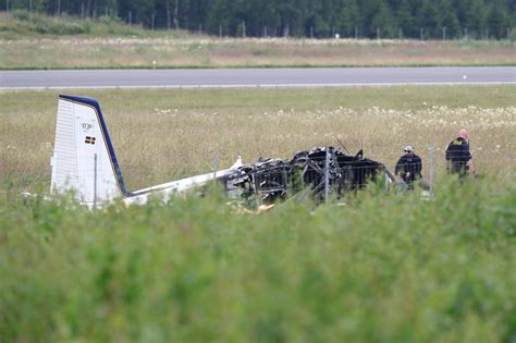 9 Killed In Sweden Skydiving Plane Crash Ap News