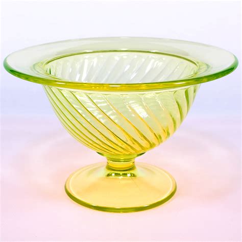 zoe designs vintage imperial glass twisted optic vaseline glass bowl