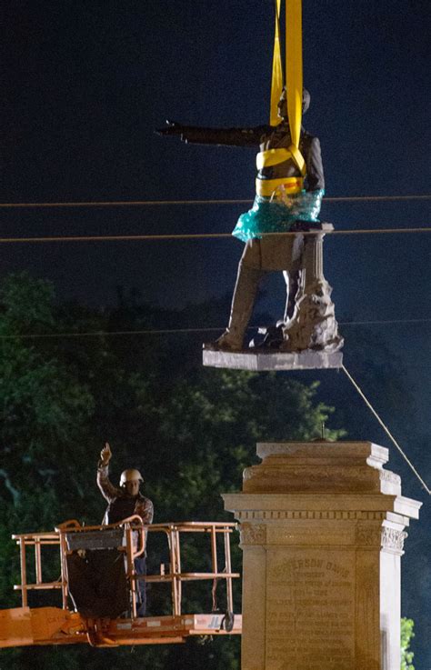 Another New Orleans Monument Removed Jefferson Davis Statue Taken Down Overnight News