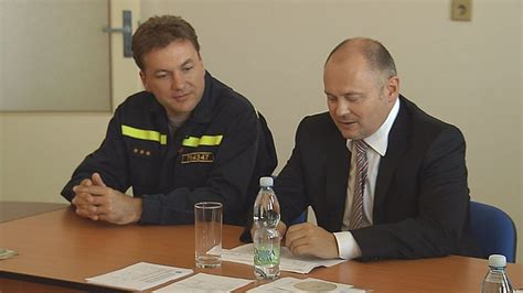 Objevil se vzdušný vír, meteorologové hovoří o tornádu. Jihomoravský kraj podpořil zásahové jednotky sborů ...
