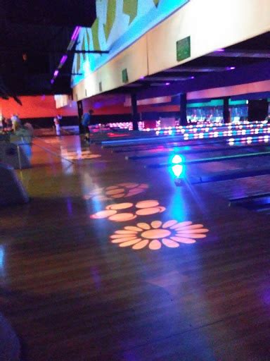 Bowling Alley Fat Cats Provo Reviews And Photos 1200 N University