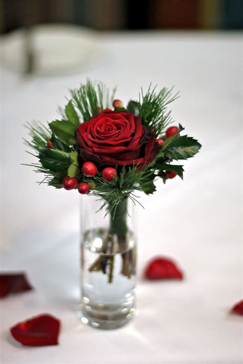 I'm having my wedding on 12/21/07 and my colors are apple red, and white. Wedding Flowers Blog: December 2011