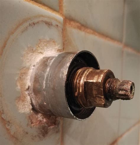 Plumbing How Can I Unscrew This Old Bathtub Faucet Stem Home