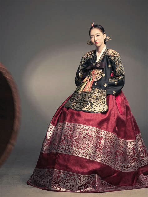 Hanbok 한복 Korean Traditional Dress Traditional Outfits Hanbok