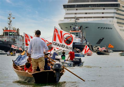 No Big Ships Protesters Try To Block Cruise Ship Departure