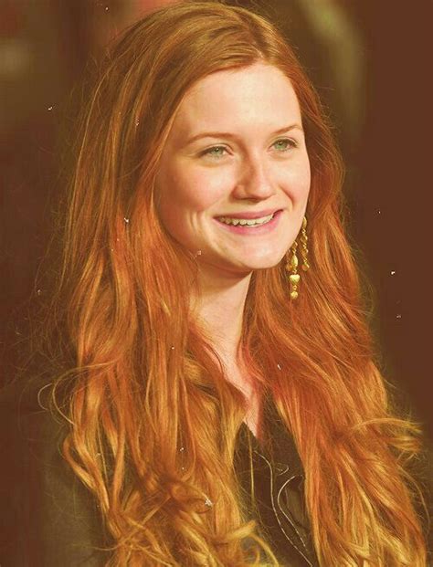 Pin By Jameswilliamwhite On Red Haired Women Bonnie Wright Bonnie Wright Hair Harry