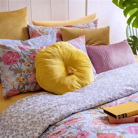 Poshmark makes shopping fun, affordable & easy! The floral Primark bedding that has taken over Instagram