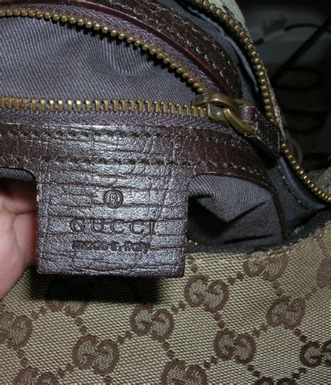 Crocs are made only out of croslite, a foam material, not rubber or plastic. Gucci Fake vs Real PICTURES! - PurseForum