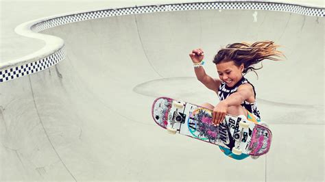 She is the youngest professional skateboarder in the world, and has also won the american tv programme dancing with the stars: The 11-Year-Old Girl Taking Skateboarding By Storm | Old ...