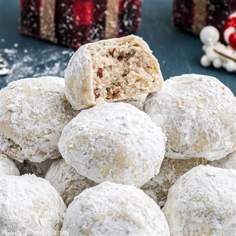 Buttery Pecan Snowball Cookies Easy Quick Cookies Amira S Pantry