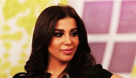 الكويت تُبعد إعلامية لبنانية بتهمة الإساءة للآداب العامة كيف ردّت؟ النهار العربي