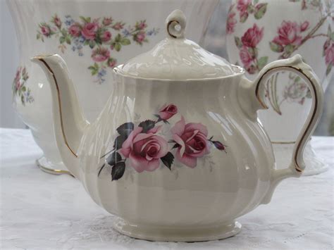Vintage Sadler Teapot With Pink Roses Swirl Teapot Etsy Tea Pots