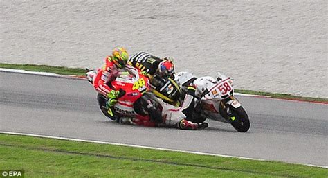 Oh Dunia Marco Simoncelli Dies After Crash In Gp Sepang 2011