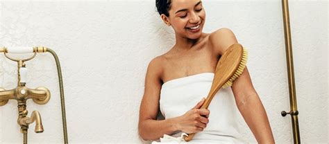 When to Use Dry Skin Brushing Cloé Magazine