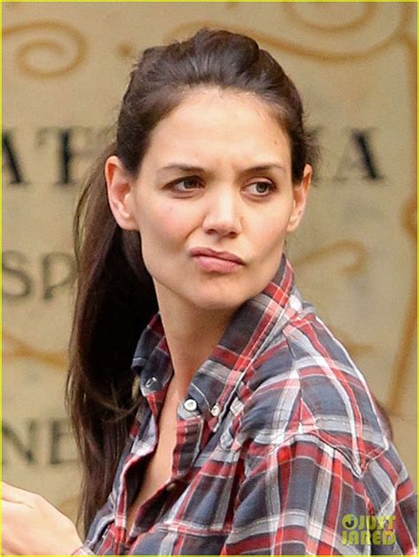 Katie Holmes Makes The Infamous Not Impressed Face Katie Holmes Just