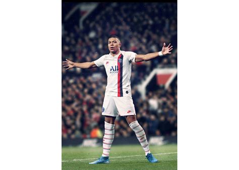The official kits of the paris saint germaine. √ Psg Fc Jersey 2020 : Jersey Nike Paris Saint Germain ...