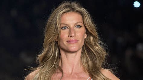 Heres How Much Gisele Bündchens Net Worth Compares To Husband Tom