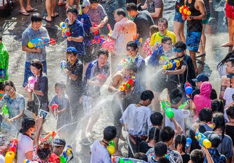 泰国传统新年——宋干节（泼水节） 知乎