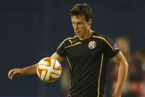 Born 13 april 1994) is a chilean professional footballer who plays as a striker for chilean club universidad de chile. Angelo Henriquez joins Dinamo Zagreb from Manchester ...