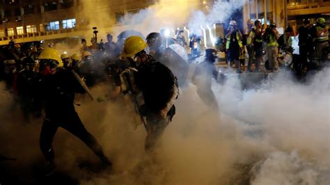 Hong Kong Police Use Tear Gas And Rubber Bullets To Disperse Angry Anti