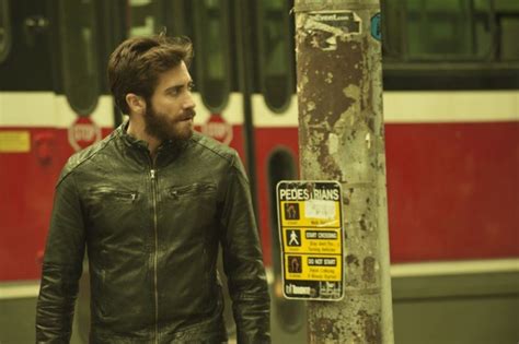 Can't find a movie or tv show? Enemy: Jake Gyllenhaal cammina per la strada: 293877 ...