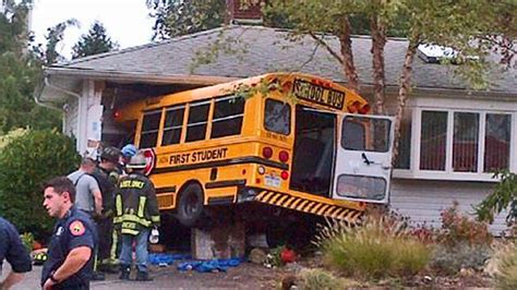 School Bus Crashes Into House After Drivers Medical Emergency Funny Pictures Funny Car