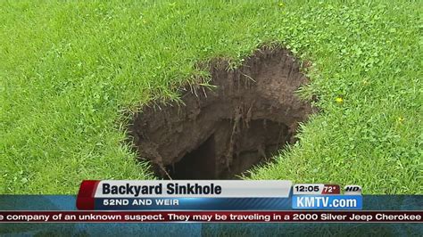 Omaha Homeowners Discover Sinkhole In Backyard Youtube
