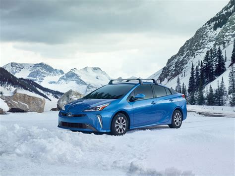 'driving dynamics' and 'toyota corolla' are rarely mentioned in the same breath. Toyota Adds All-Wheel Drive & Better Winter Battery ...