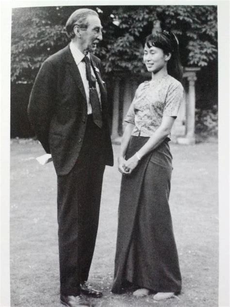 Последние твиты от aung san suu kyi (@aungsaansuukyi). Young Aung San Suu Kyi in 2020 | San, Young, Myanmar