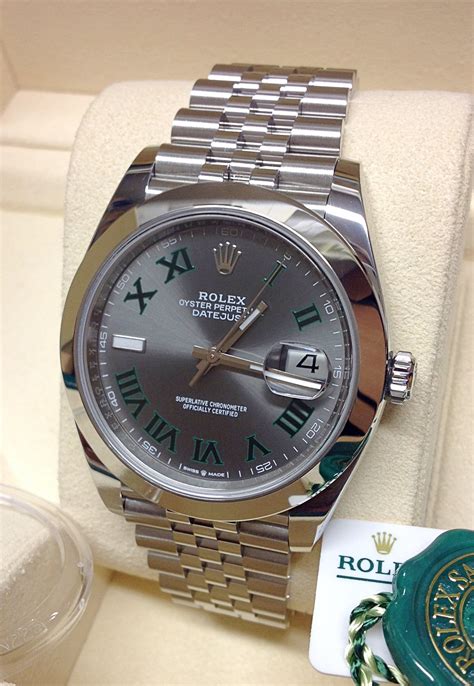 En 2009, rolex complète sa collection datejust par de nouveaux modèles mesurant 41 mm de diamètre : Rolex Datejust 41 126300 Wimbledon Dial