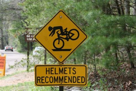 15 Bizarre Traffic Signs Funny Signs