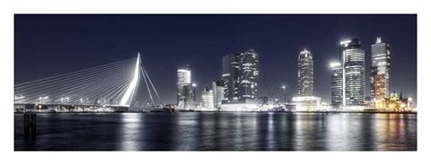 Welke gebouwen zie je en hoe heet dat gebouw naast rotterdam centraal? Rotterdam city skyline | Canvas in 2uur klaar | Canvas ...