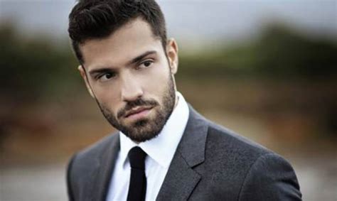 Με καταγωγή από τον πατέρα του από τη λευκάδα, γεννήθηκε και μεγάλωσε στο ίλιον. Αργυρός: «Ποτέ δεν ήμουν παιδί που του άρεσαν τα χαϊλίκια ...