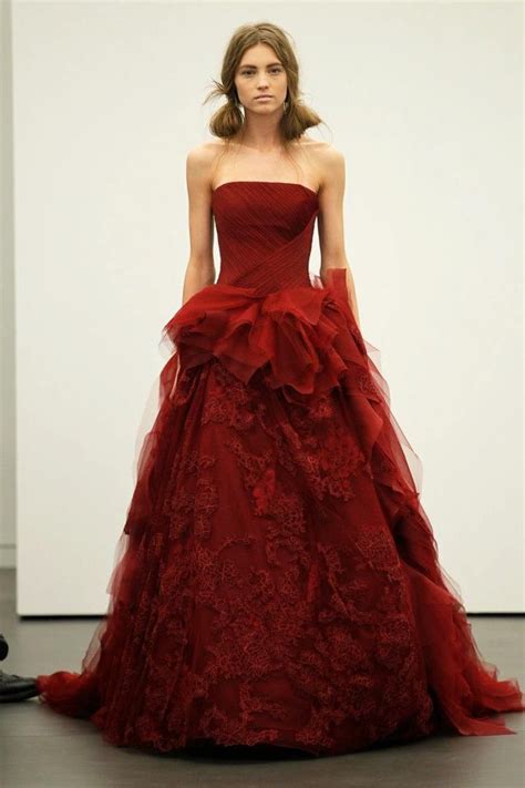 Still this color is popular in india, pakistan, china, thailand and turkey. Vera Wang Sees Red for Spring 2013 Brides