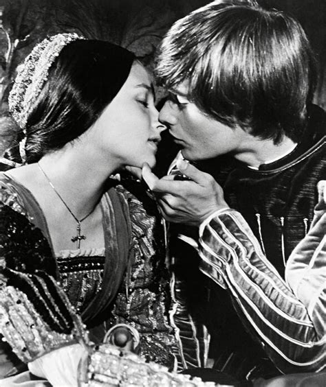 Olivia Hussey And Leonard Whiting In Romeo And Juliet Décoration