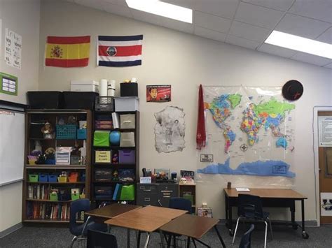 Spanish Classrooms Tour A Peek Into 30 Rooms Spanish Classroom Decor Classroom Tour