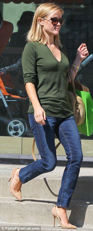 Reese Witherspoon Skinny Jeans And Pumps Perfection Celebrity Jeans Celebrity Street Style