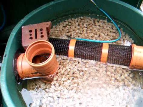 Für kleine gartenteiche reichen einfache filter mit 2, maximal 3 filterkammern. Regentonnenfilter mit ITTo.AVI aktiv - YouTube
