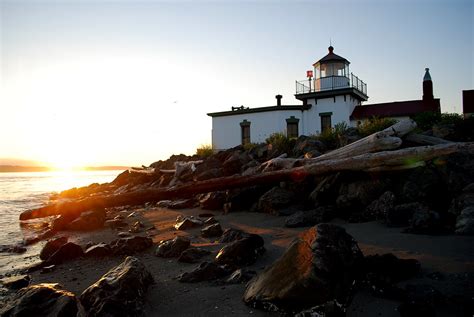 Sunset At West Point Lighthouse Discovery Park Seattle W Flickr