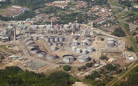 Hrc s complex oil refinery in port dickson has a licensed production capacity of 156 000 barrels per day. Will it be second time lucky for Barmer? - Rediff.com Business