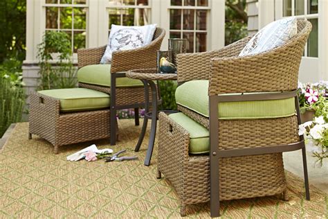 This patio conversation set is perfect for small spaces. Push the