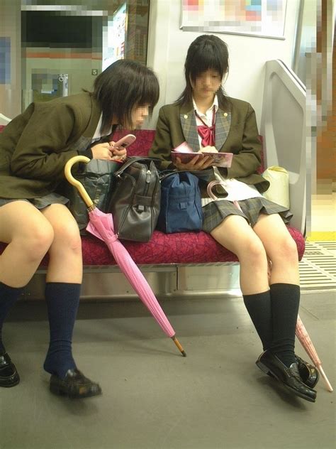 【女子高生】電車内でキャッキャしてるjk画像 画像ノトビラ