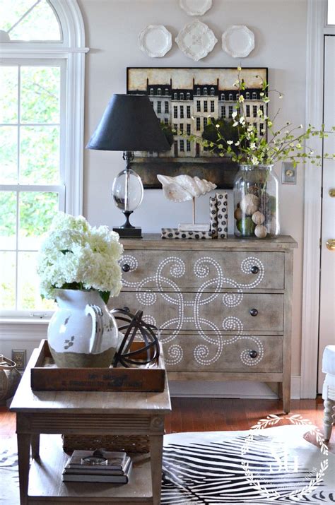 10 Tips For Decorating On A Budget Stonegable