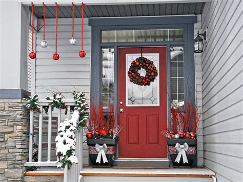 18 Easy Ways To Decorate Your Porch For Christmas Page 17 Of 19 My