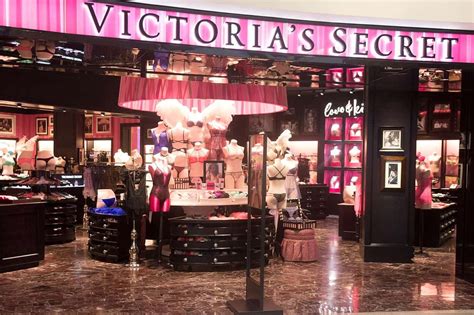 Victoria's Secret Job Application and Careers Guide - DailyWorkhorse.com