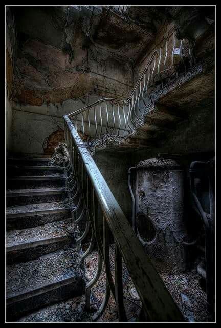 Cool Creepy Basement Staircase Old Abandoned Buildings Abandoned
